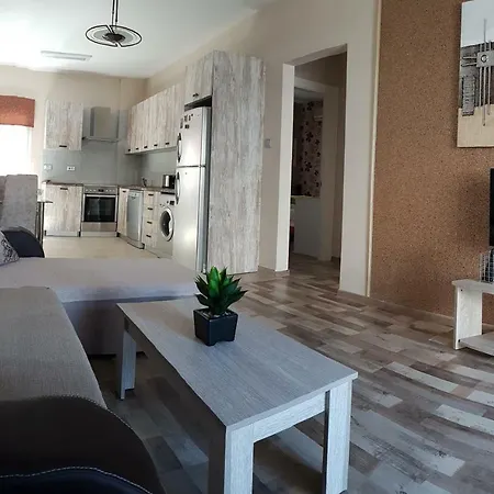 Διαμέρισμα Galatex Beach Apt On The Sea Λεμεσός