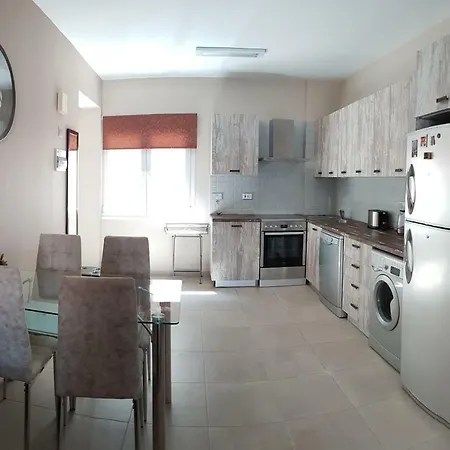 Galatex Beach Apt On The Sea Διαμέρισμα Λεμεσός